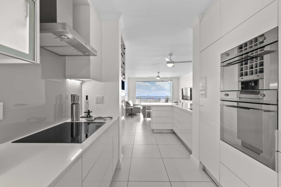 2 Bedroom Property for Sale in Sea Point Western Cape